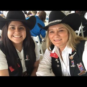 Meet your Posher, Theresa